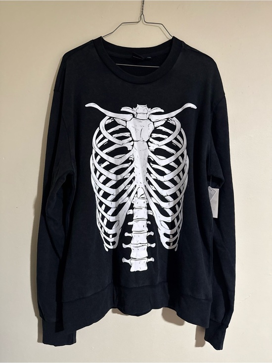 MAD Engine Other - MAD Engine Black Graphic Pullover with White Print M NWT